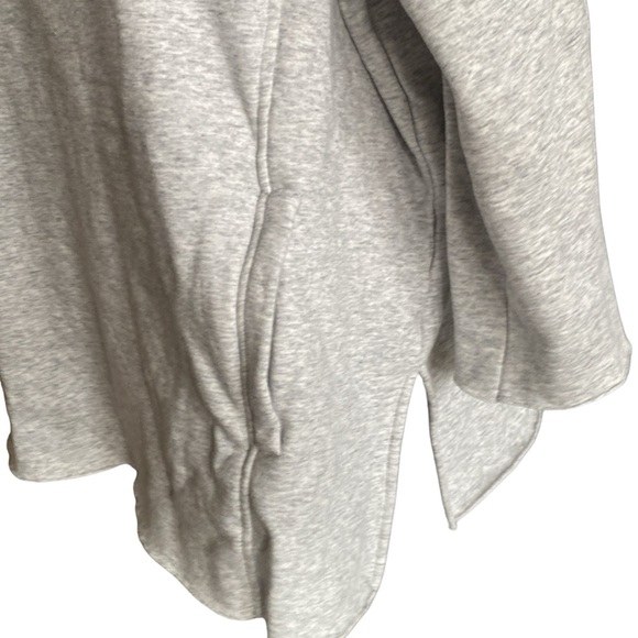 Women’s UGG gray Sweatshirt 1X/2X - Picture 3 of 12